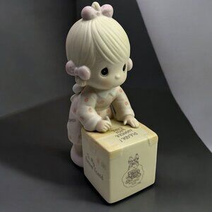 Precious Moments Collectible Figurine - Sharing is Universal - 1987